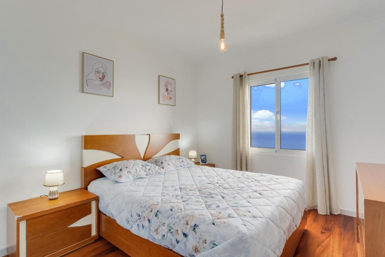 Santa Cruz With Sea View By Hr Madeira Apartment