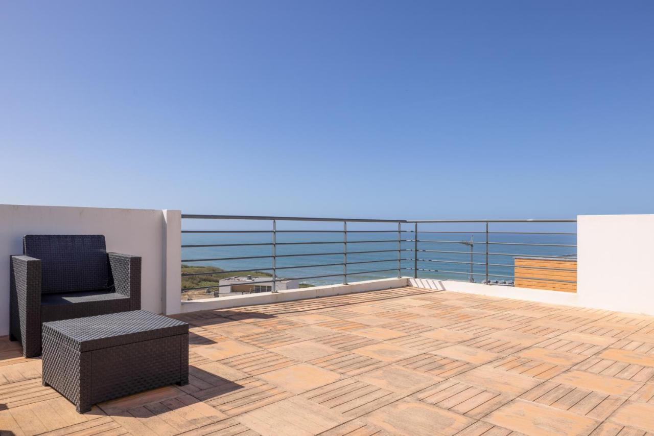 Villa Ocean's 8 *