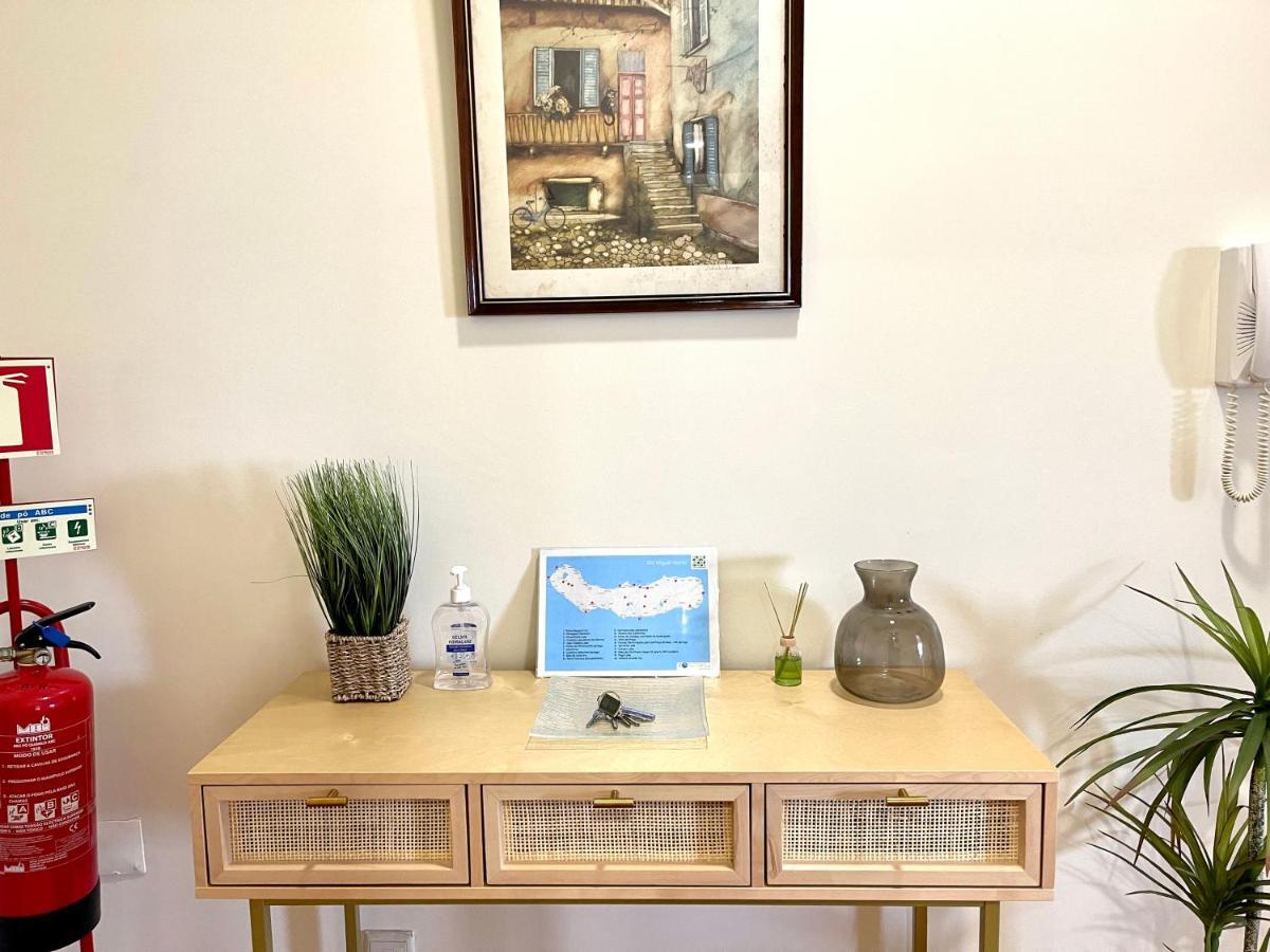 Apartment Front House *