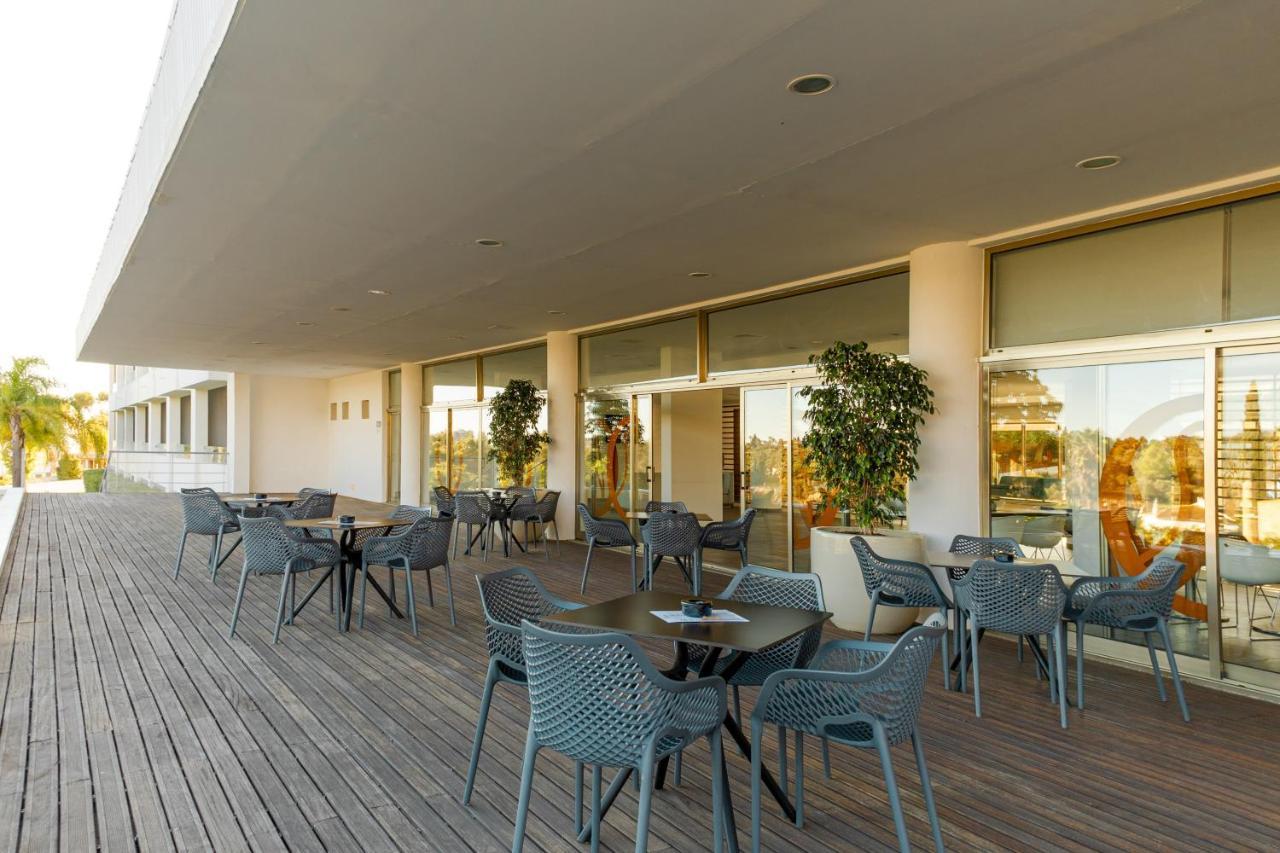 Pelican 4*
