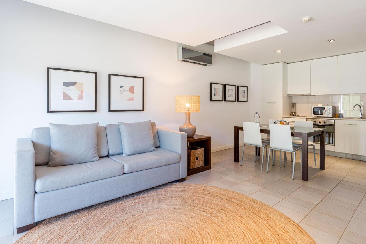 Pelican Aparthotel 4*