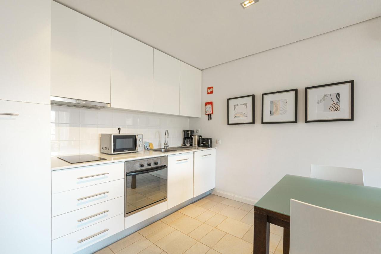 Pelican 4*