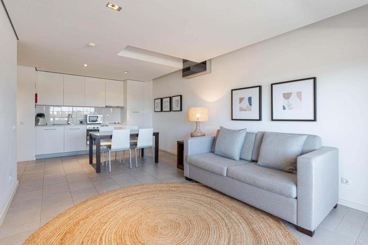 Pelican Aparthotel 4*