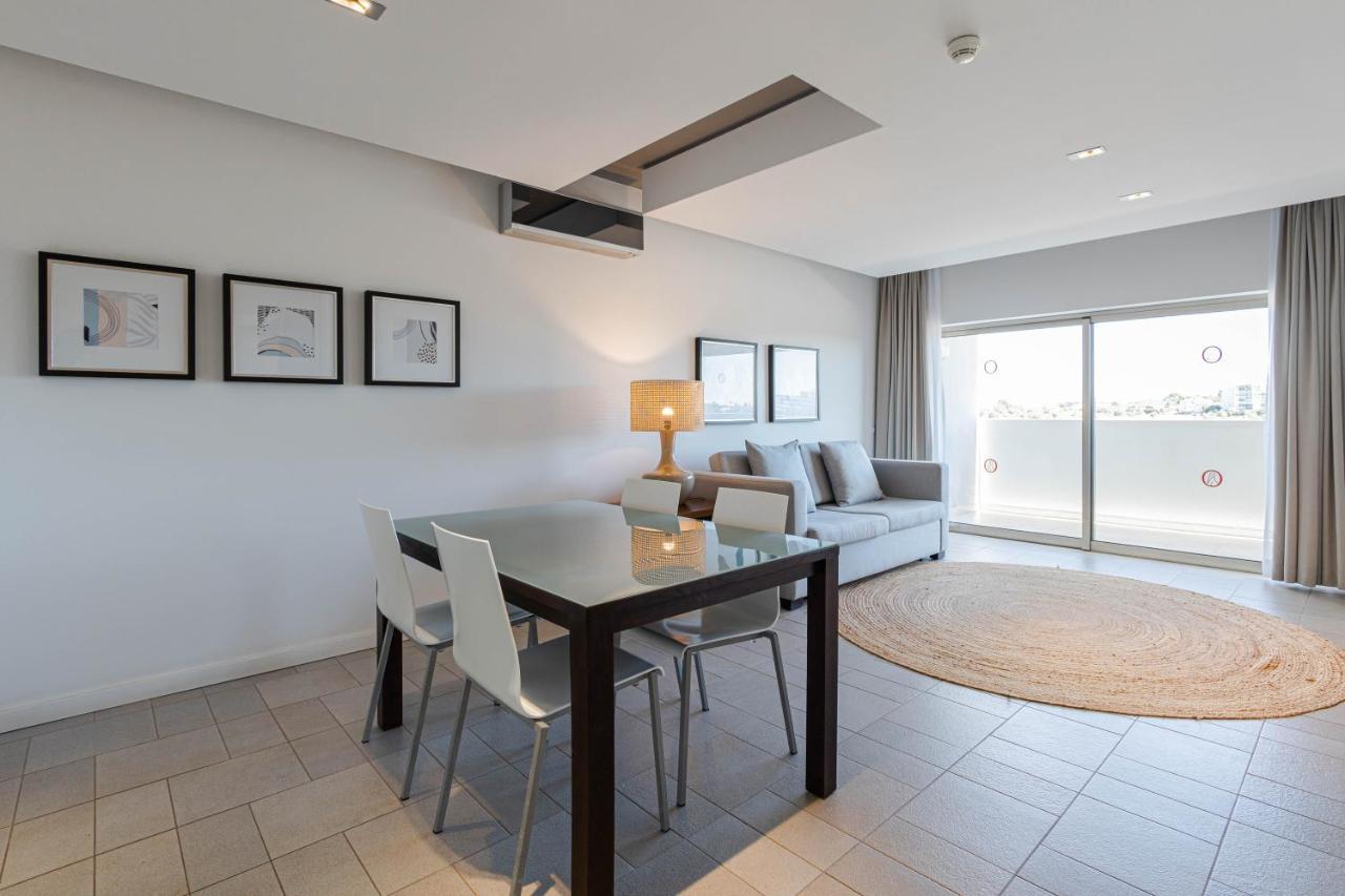 Pelican 4*