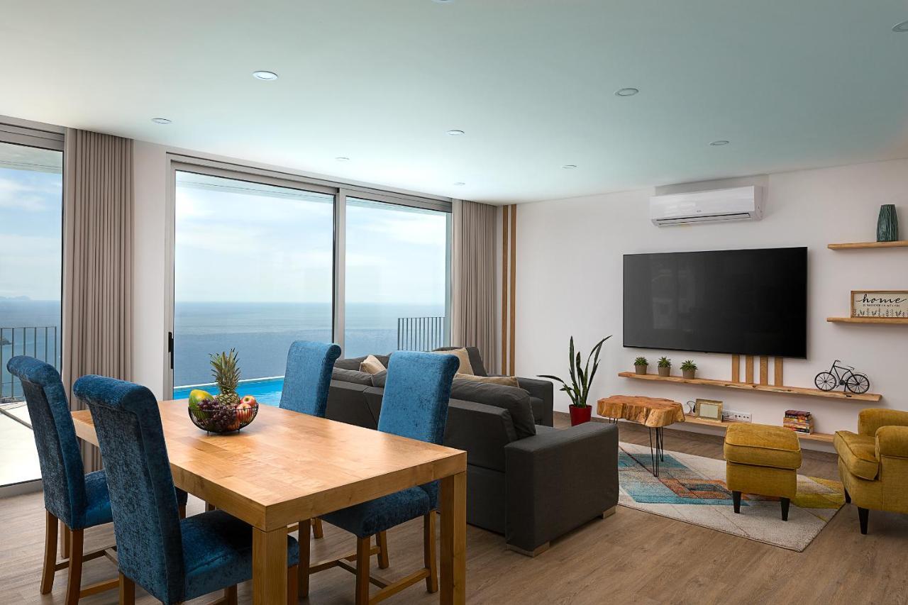 Villa Peak A Boo Private Heated Pool And Private Parking Camara de Lobos