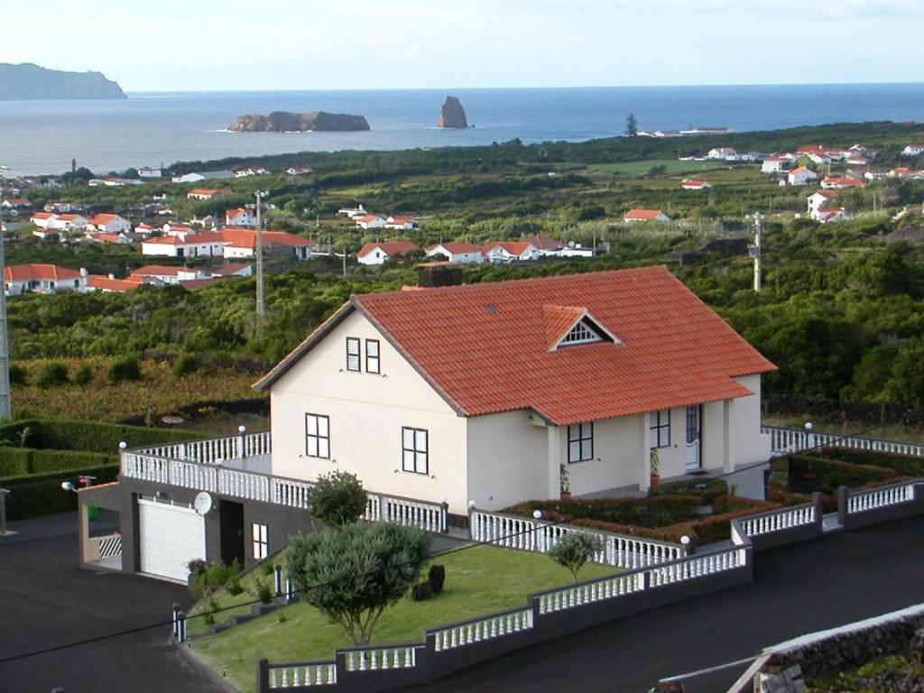 Hostel Moradia Familiar Novavista - T3 Madalena (Azores)