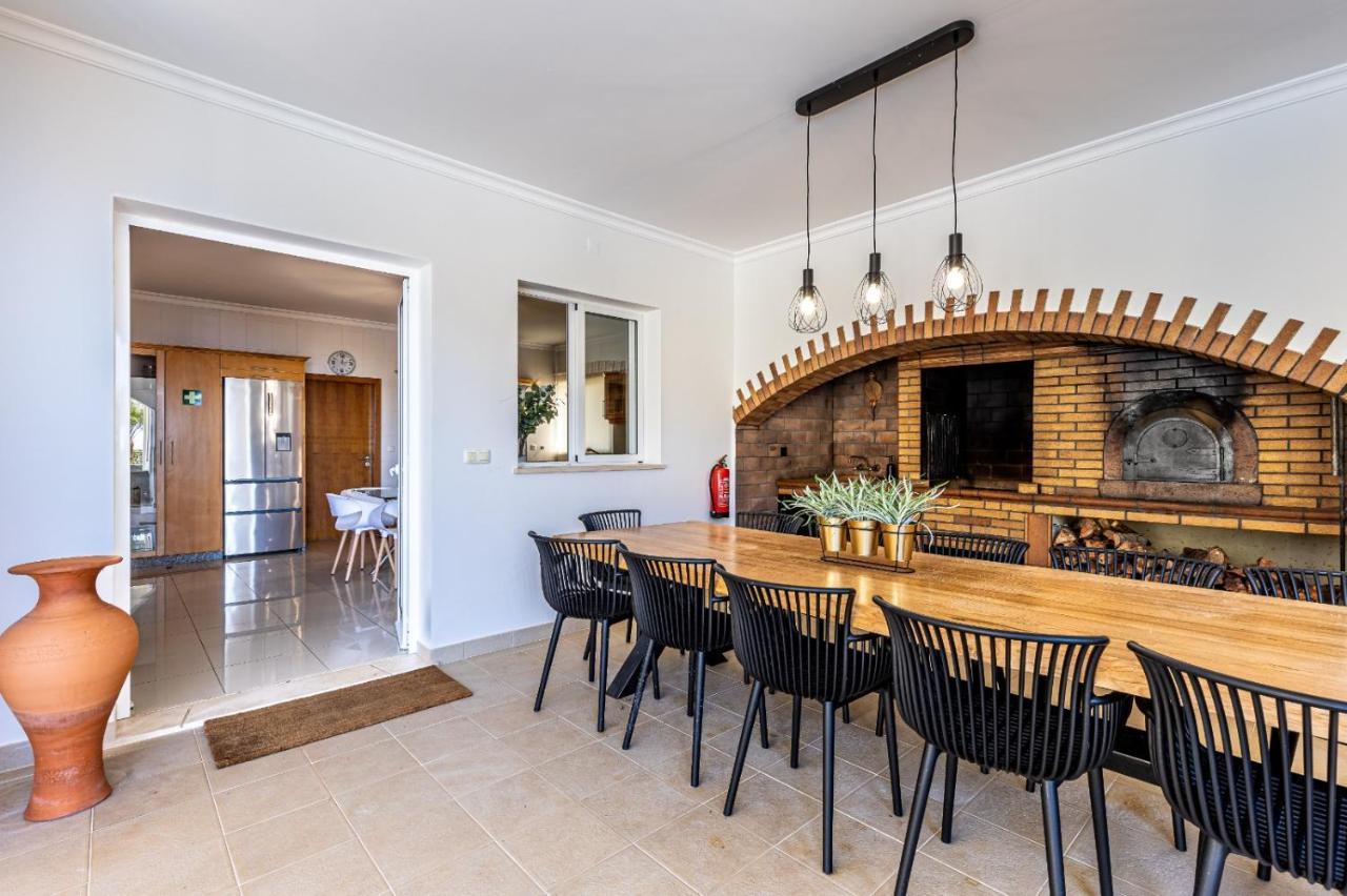 Luxury With Private Heated Pool, Garden And Views Of The Sea And Mountains. Villa *