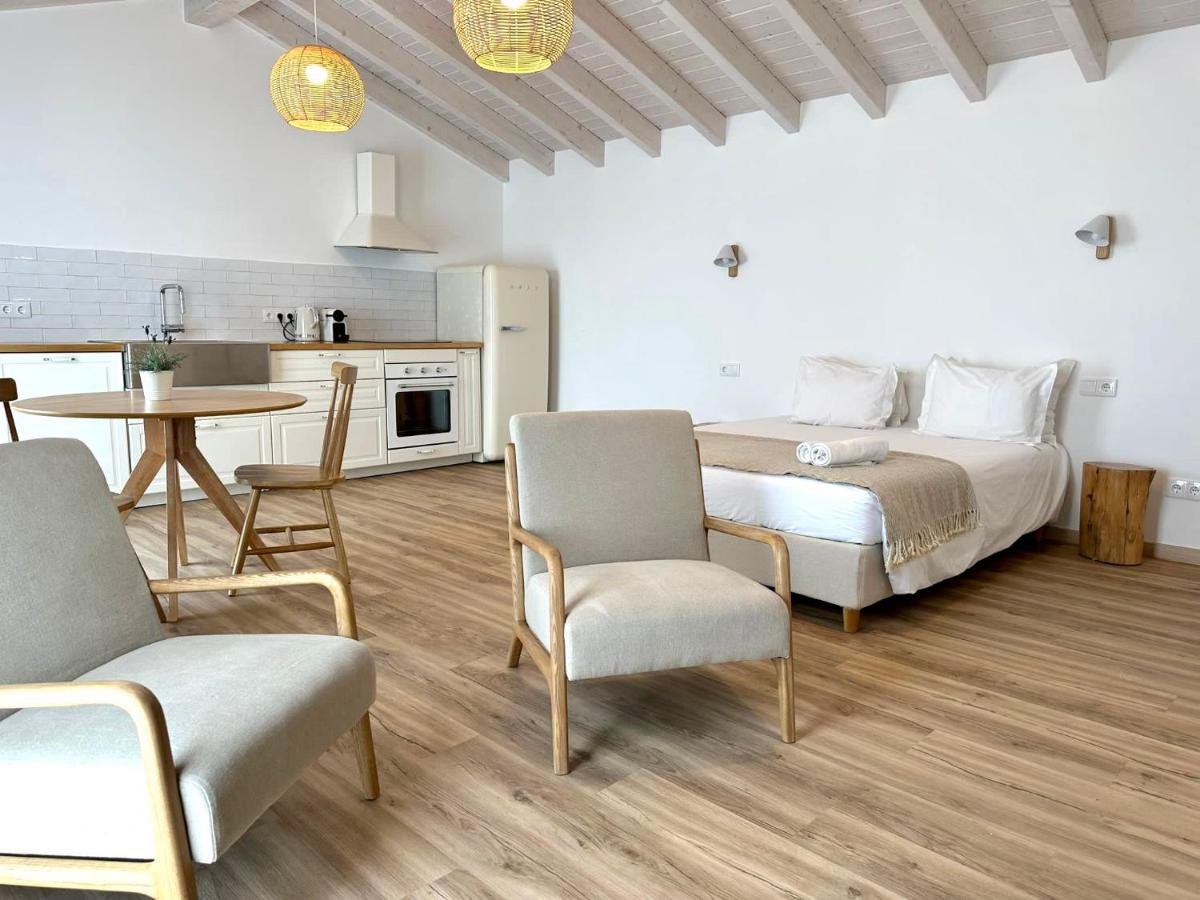 Pure Flor De Esteva Bed & Breakfast