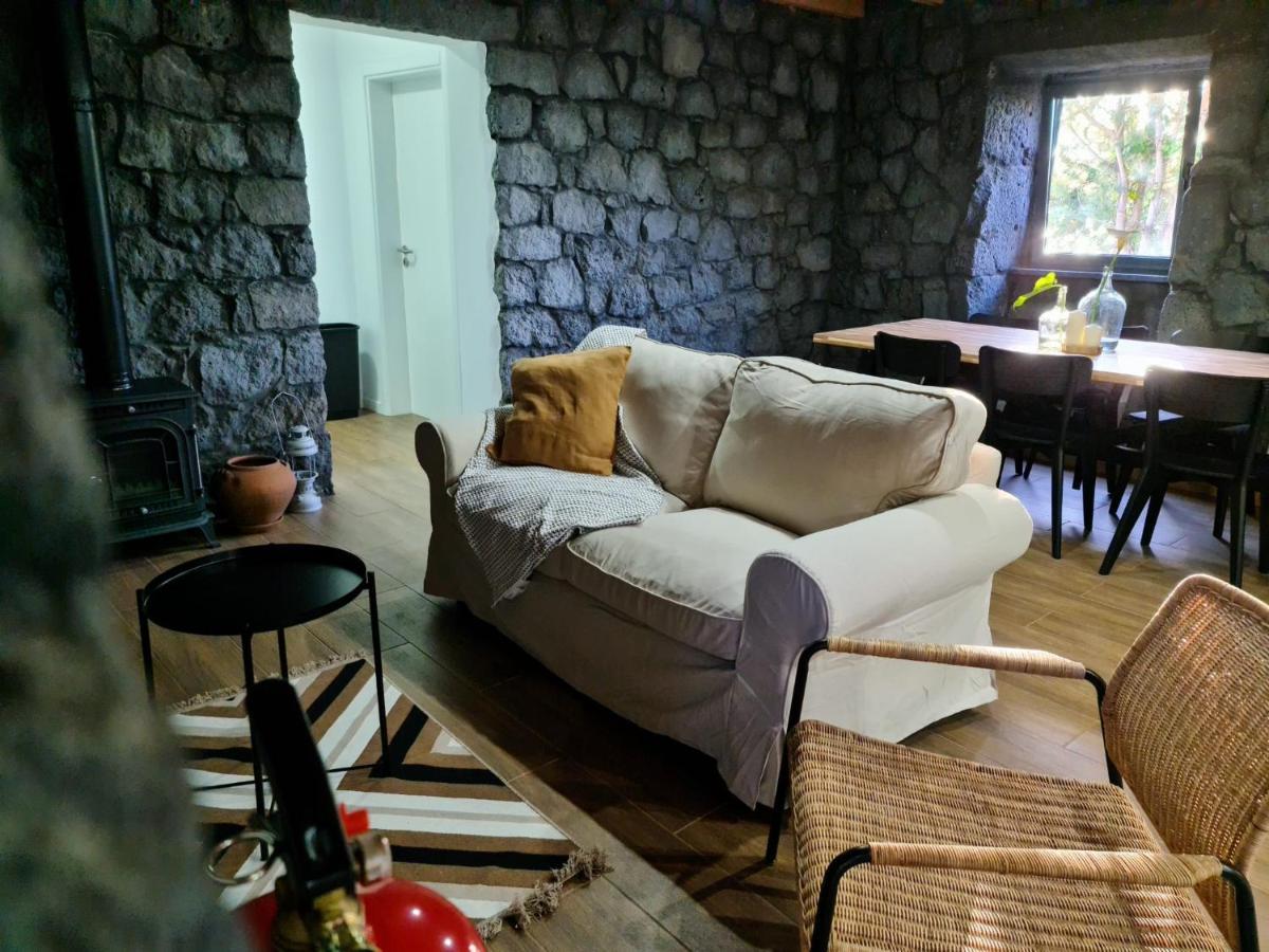 Quinta Do Caminho Da Igreja Ter-casas De Campo Farm stay Velas