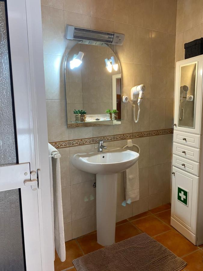 Casa Dos Montes Holiday home *