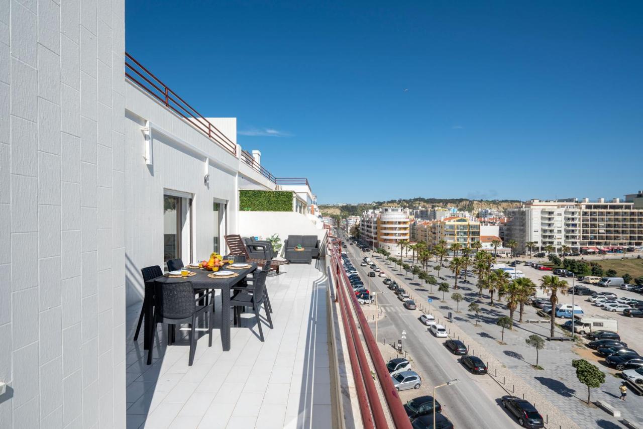 Costa By The Portuguese Butler Apartment