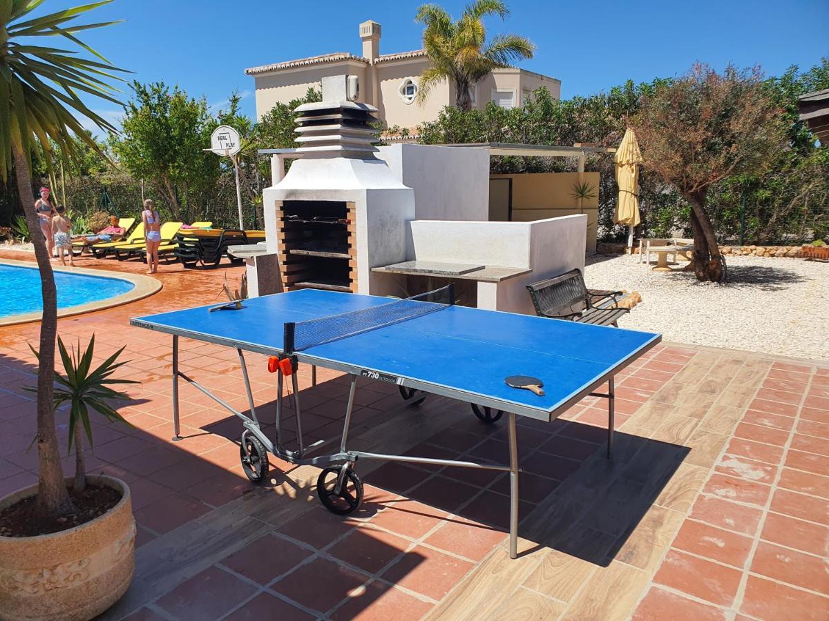 Villa Oceanfront - 8 Rooms, 2 Kitchens With Pool, Billiard Table And Beach-volleyball Court