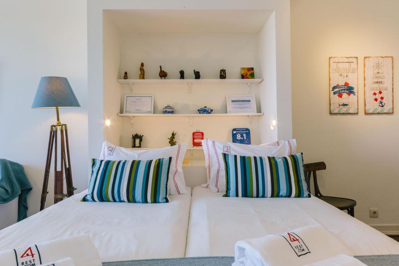 Rent4rest Beachfront Estoril