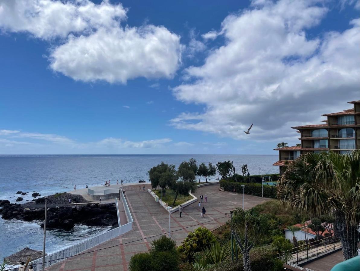 Panoramic Views I *