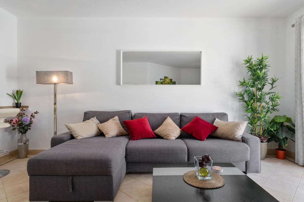 Balaia Golf Poolside Retreat Apartamento *