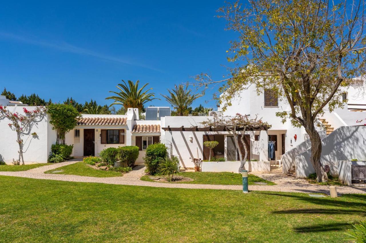 Balaia Golf Poolside Retreat *