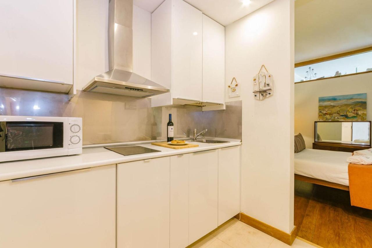 Rent4rest Beachfront Apartment Estoril