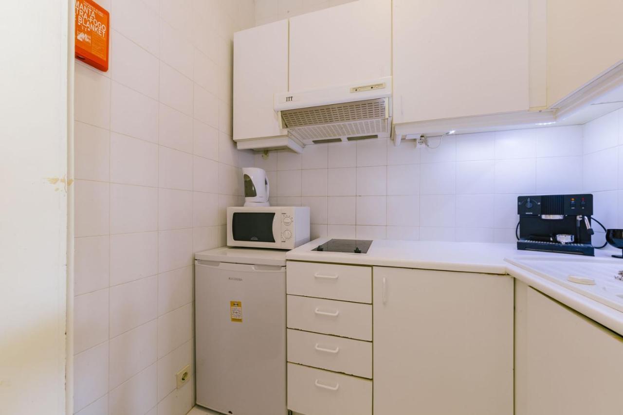 Rent4rest Beachfront Apartment Estoril