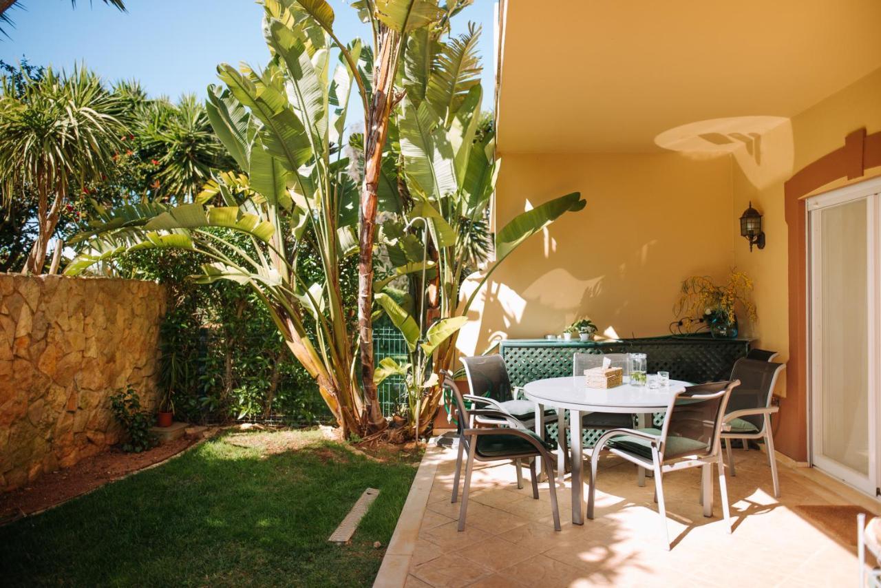 With Garden, Pool & Golf Villa *
