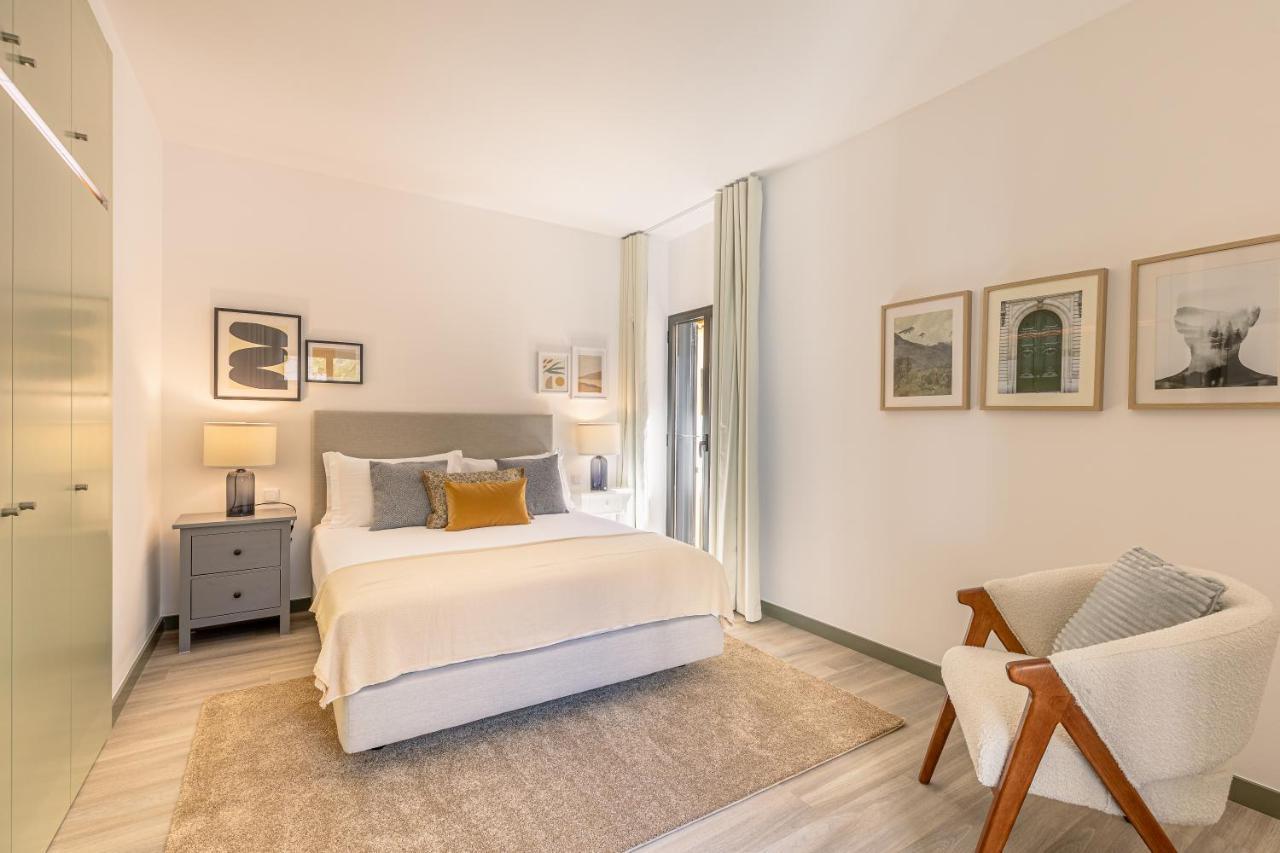 Bay Apartment