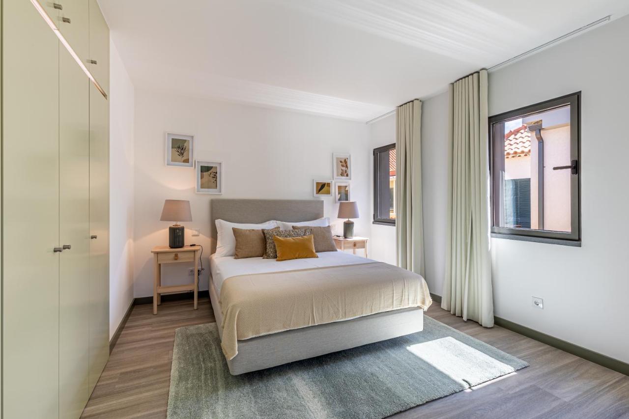 Apartment Bay *