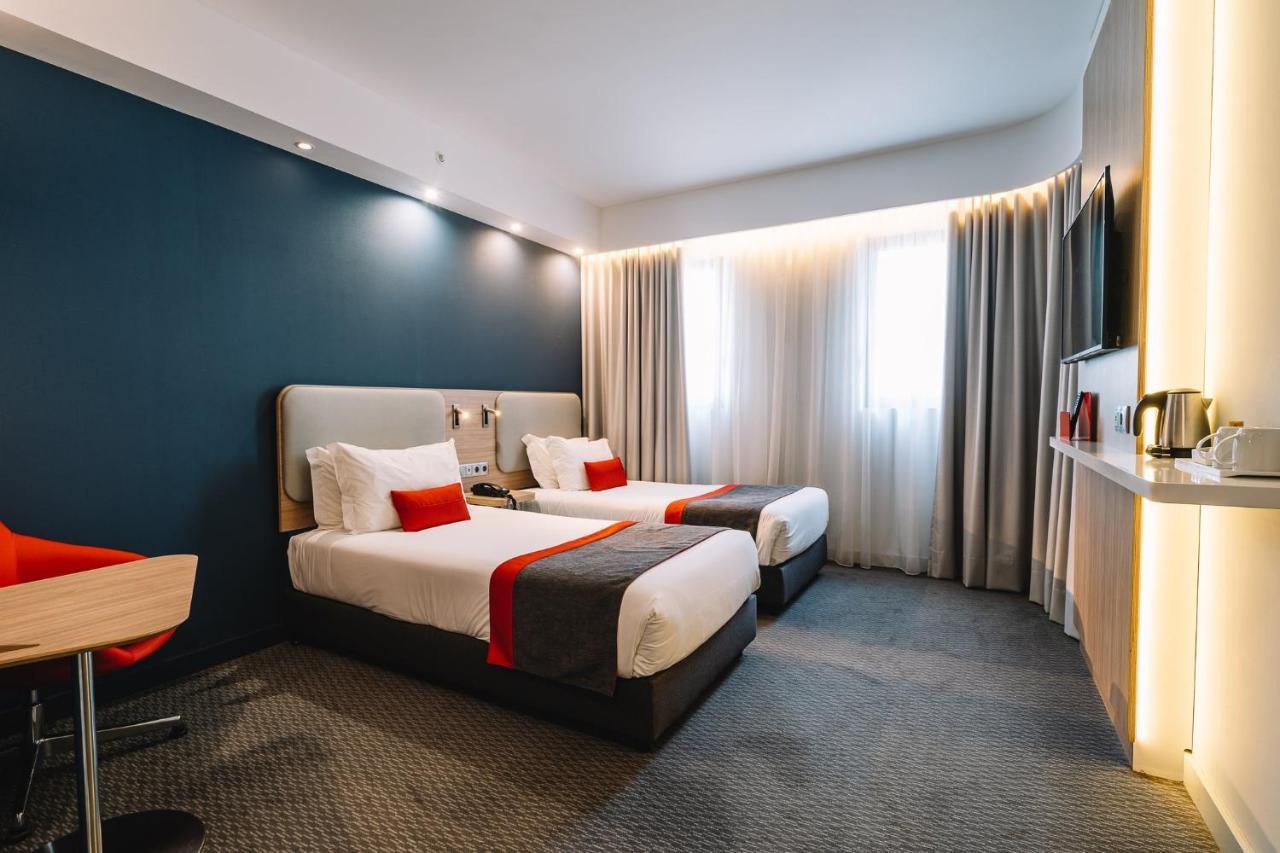 Hotel Express Centre By Ihg Oporto