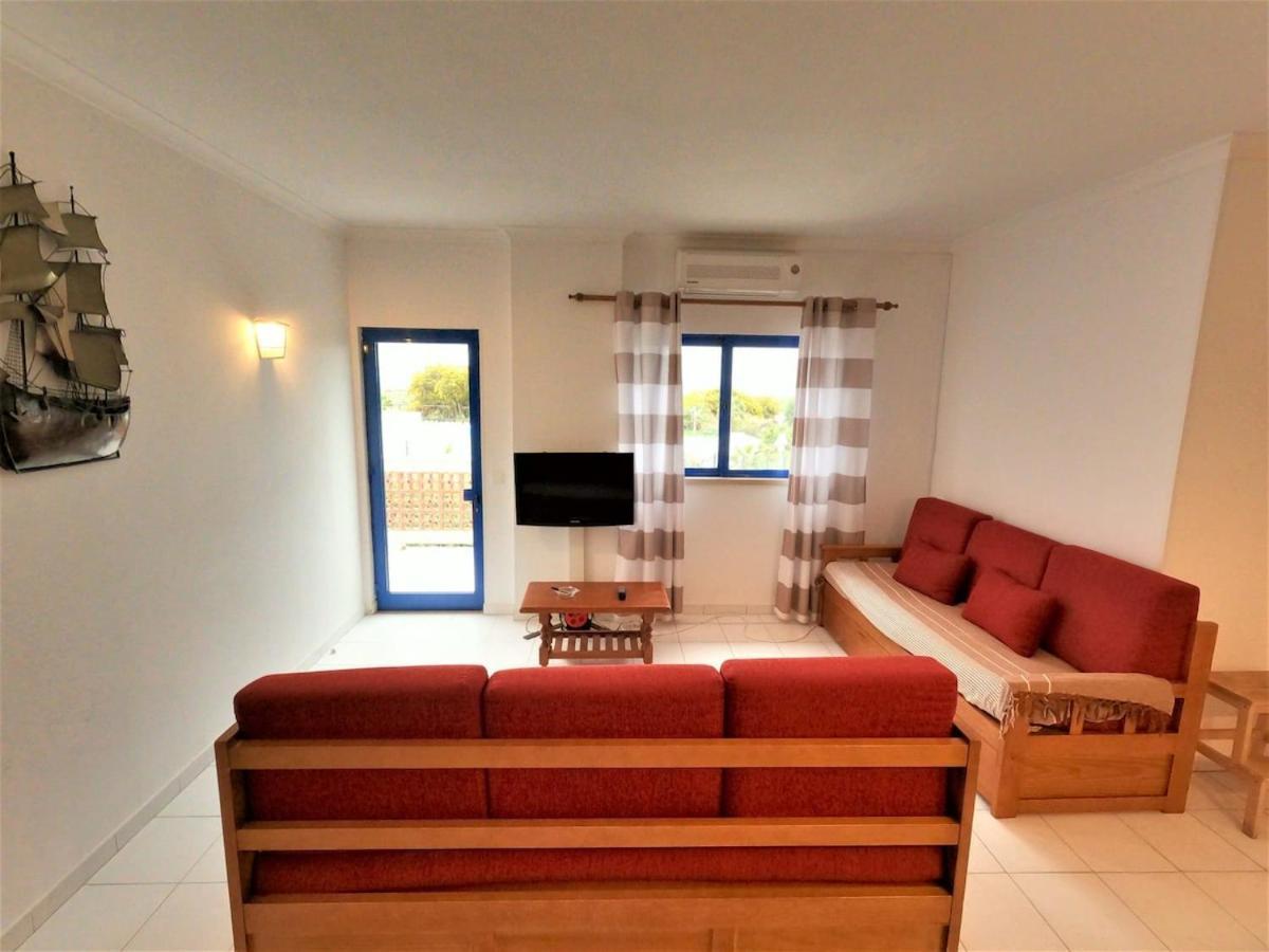 Algarve T2 W Balcony And Sea View Near In Manta Rota Apartment