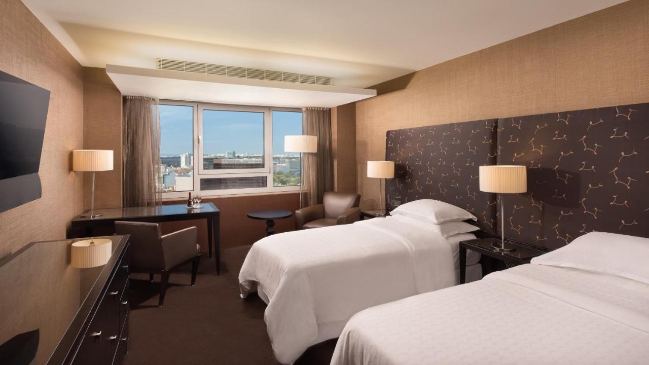 Hotel Sheraton &