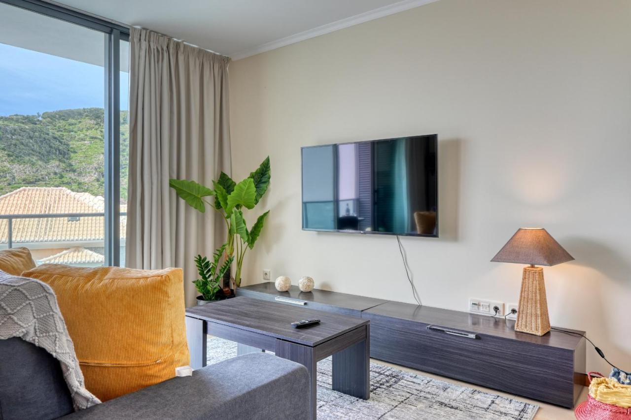Apartment Baia Machico, A In Madeira