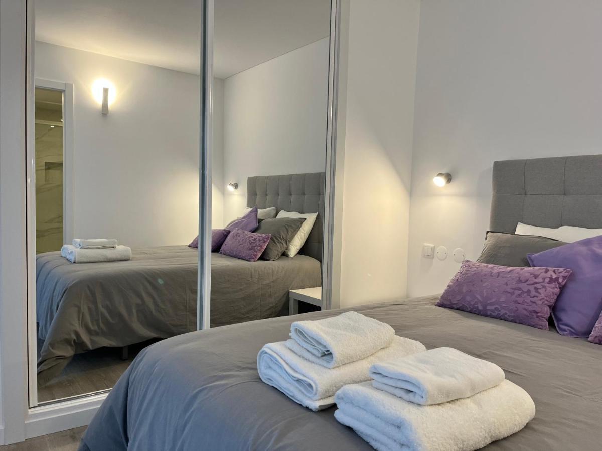 Axenic Retreat - Panoramic Ocean View, Sleeps 4, Ensuite Bathroom, New Redesign