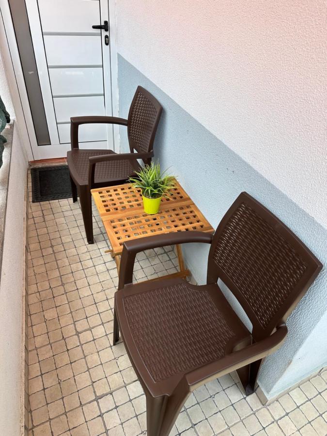 2 Bed , Sea View, 10 Minutes Walk To The Ribeira Brava