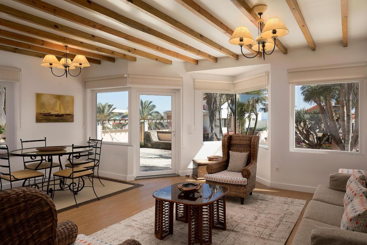Porto Moniz Villa *