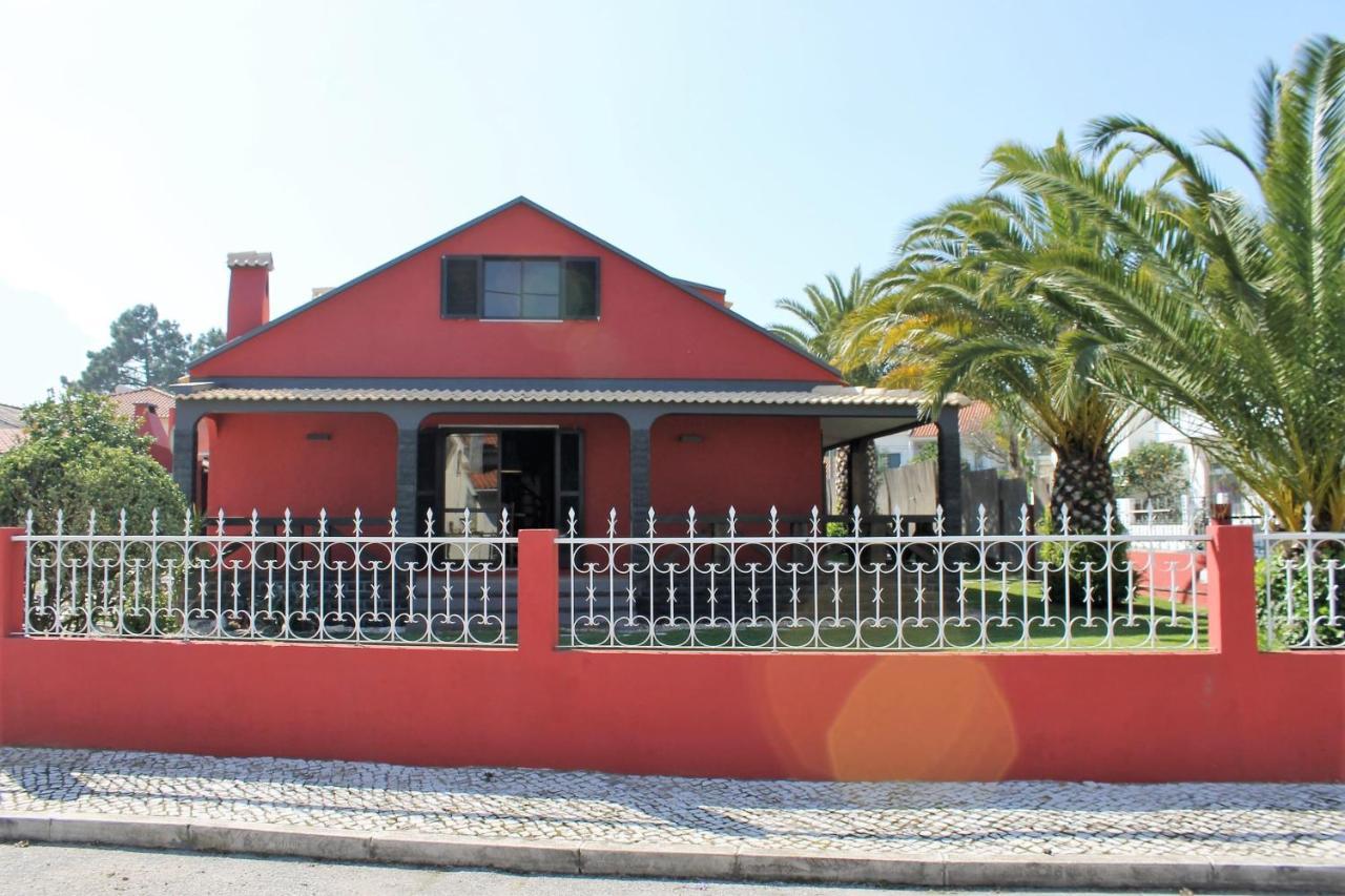 Holiday home Aroeira Pool House