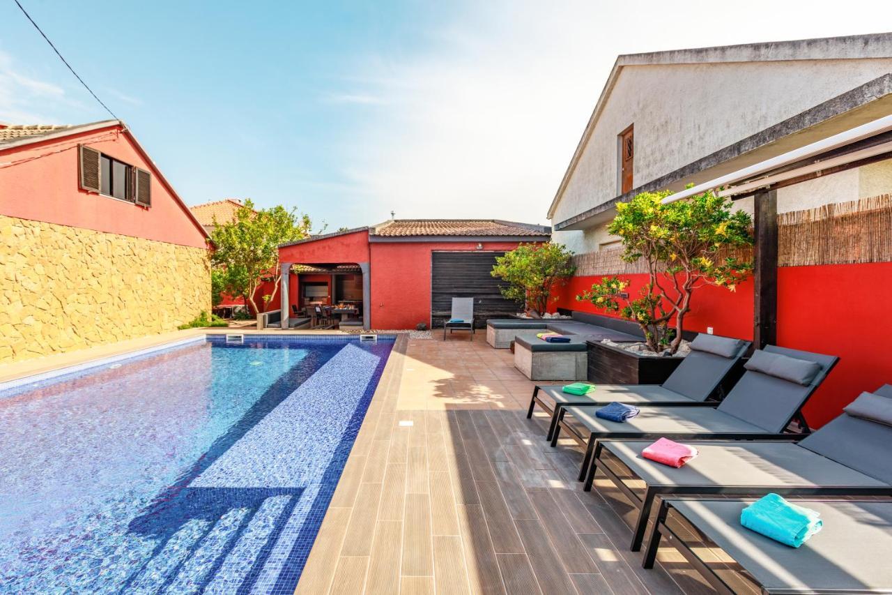 Holiday home Aroeira Pool House