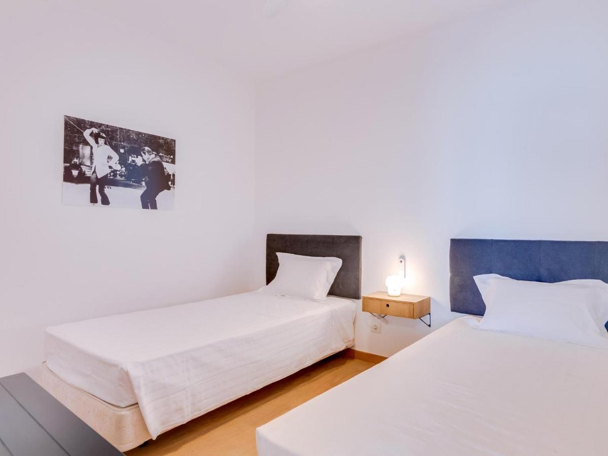 Al - Girassol Front Apartment Quarteira