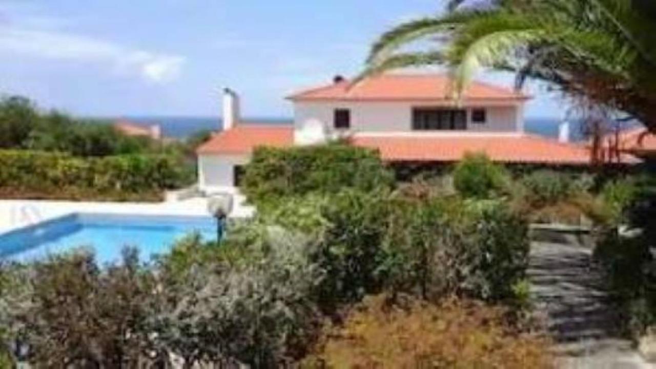 Alto Da Bed & Breakfast Colares