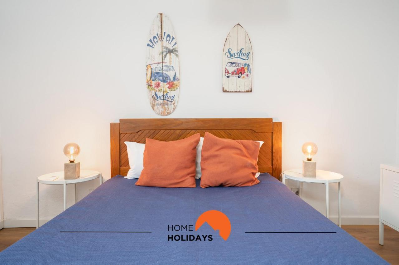 #063 Flat By Holidays Apartment *