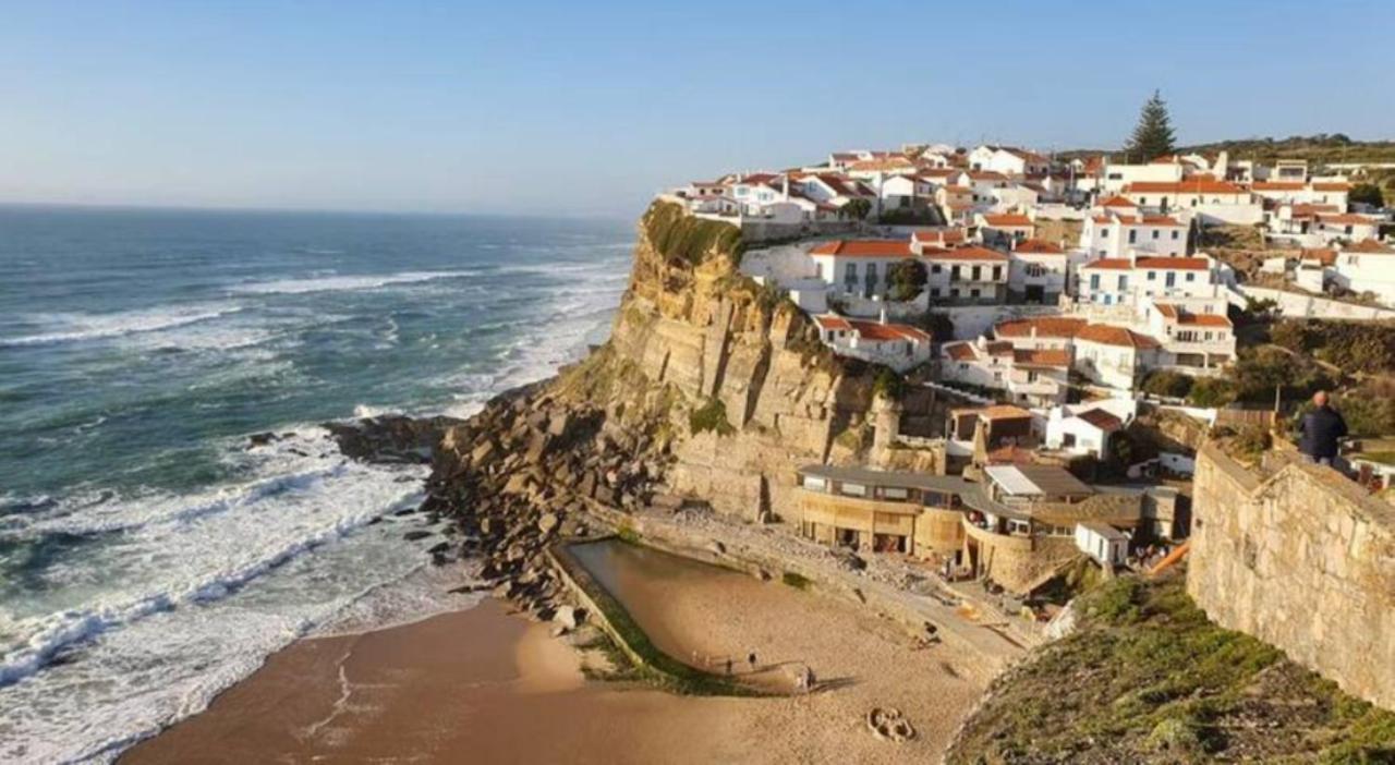 Alto Da Bed & Breakfast Colares