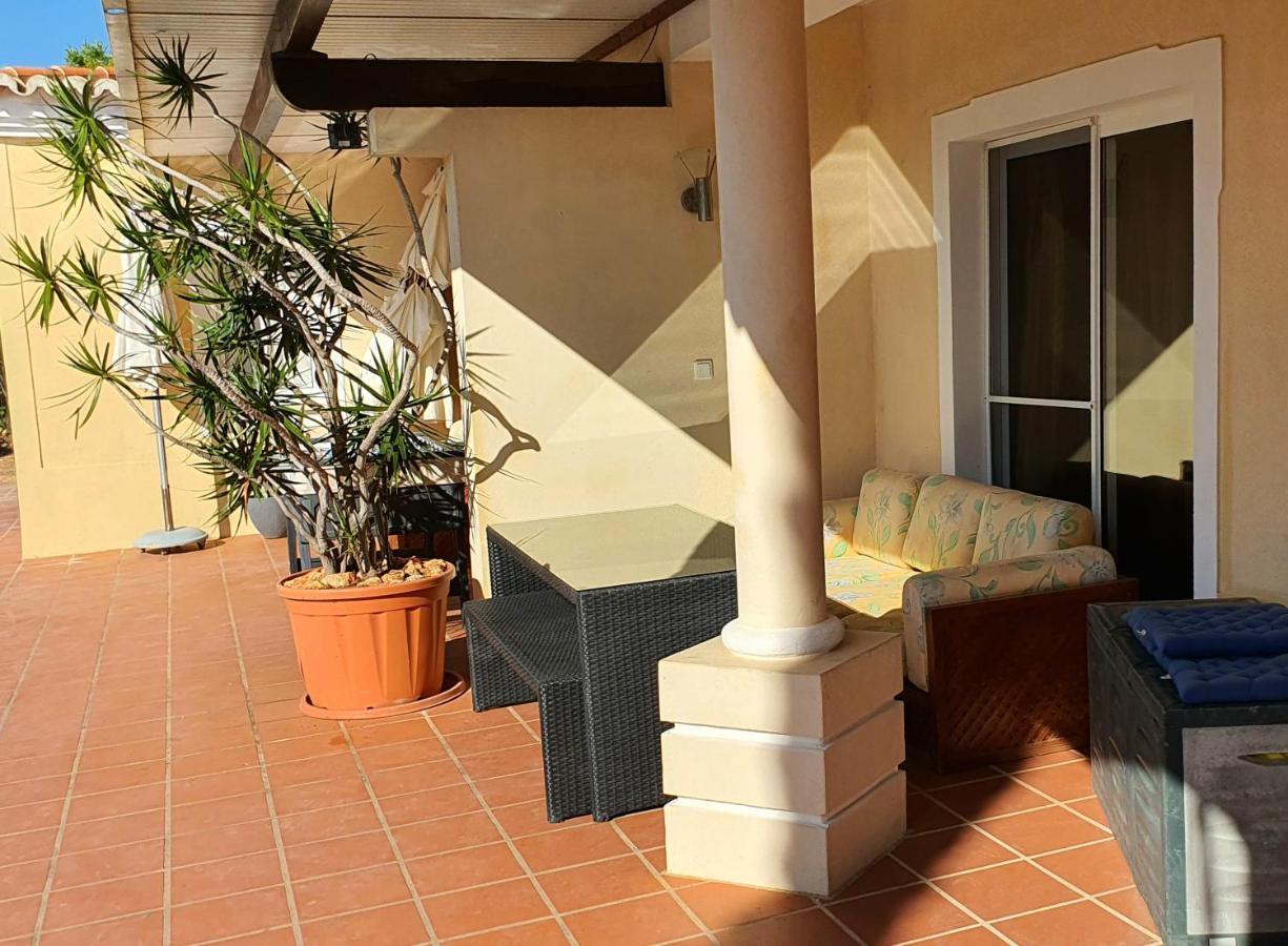 Oceanfront - 8 Rooms, 2 Kitchens With Pool, Billiard Table And Beach-volleyball Court * Carvoeiro (Lagoa)