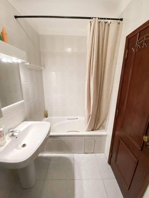 : Quartier Historique, Proche Centre Apartment Nazare