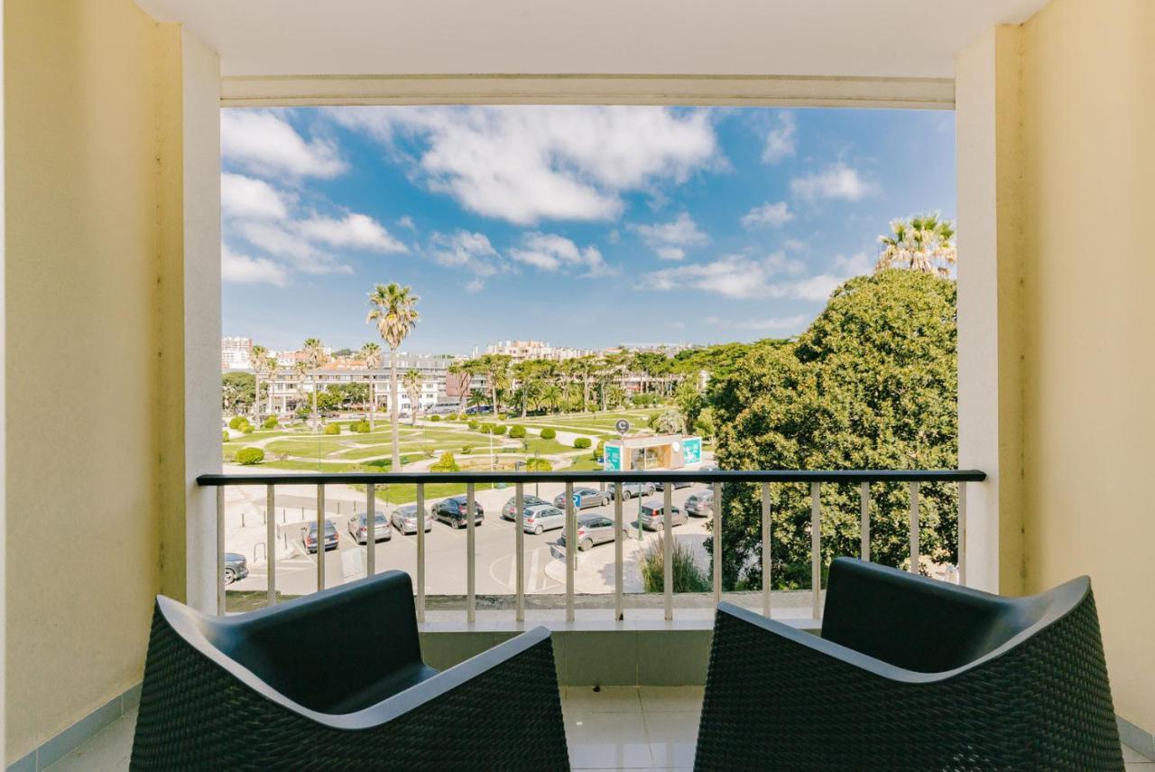 Rent4rest Beachfront Apartment