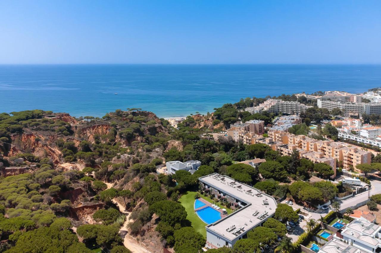 Belharucas, 400 Meters From