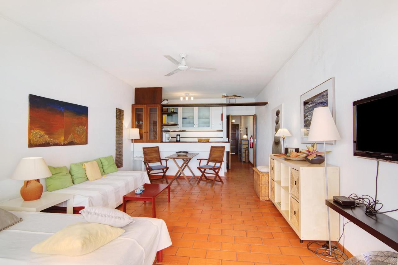 Apartment Mar 95