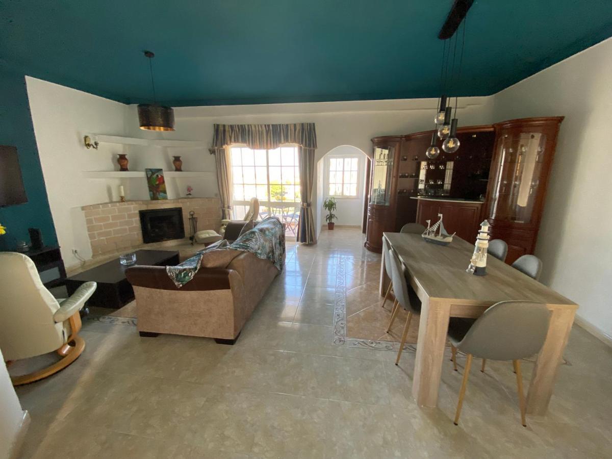 Holiday home Moradia Olival- Bbq, 2 Quartos, Quintal *