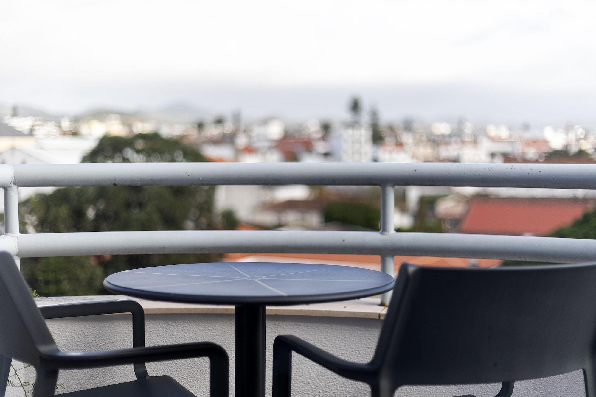 Hotel Ponta Delgada Hotel Ponta Delgada (Sao Miguel)