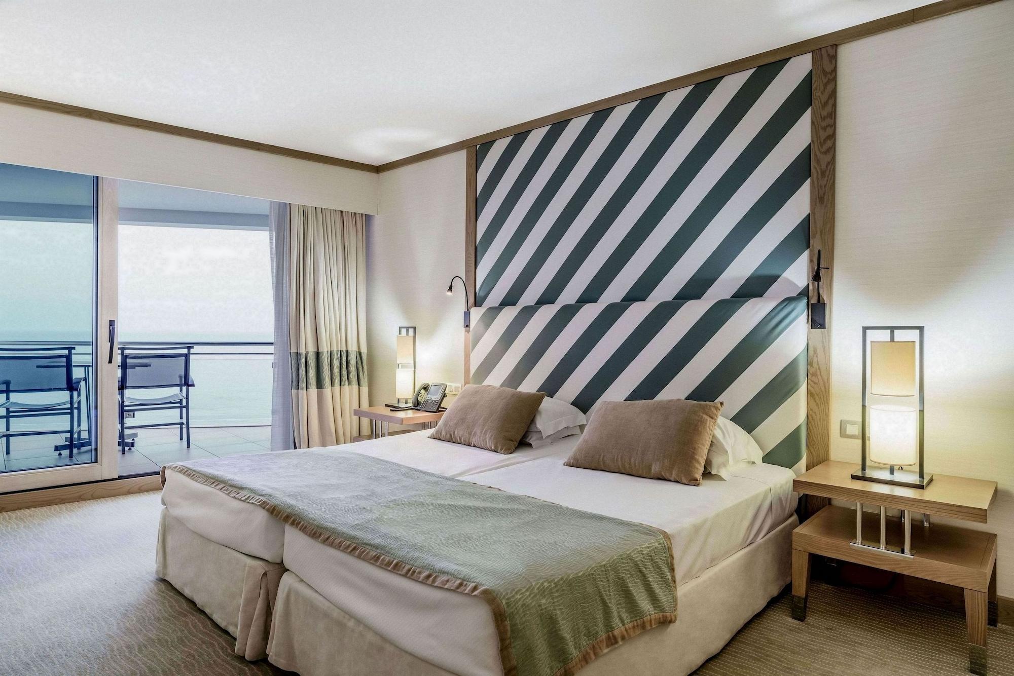 Hotel Oceanfront - Preferred And 5*
