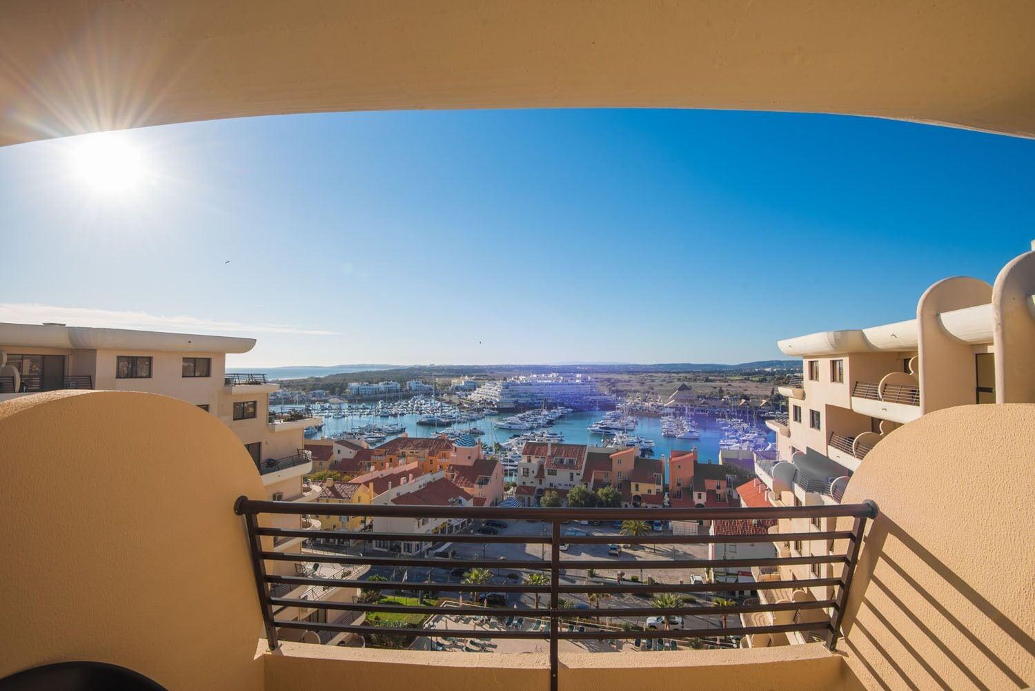 Hotel Gale Marina