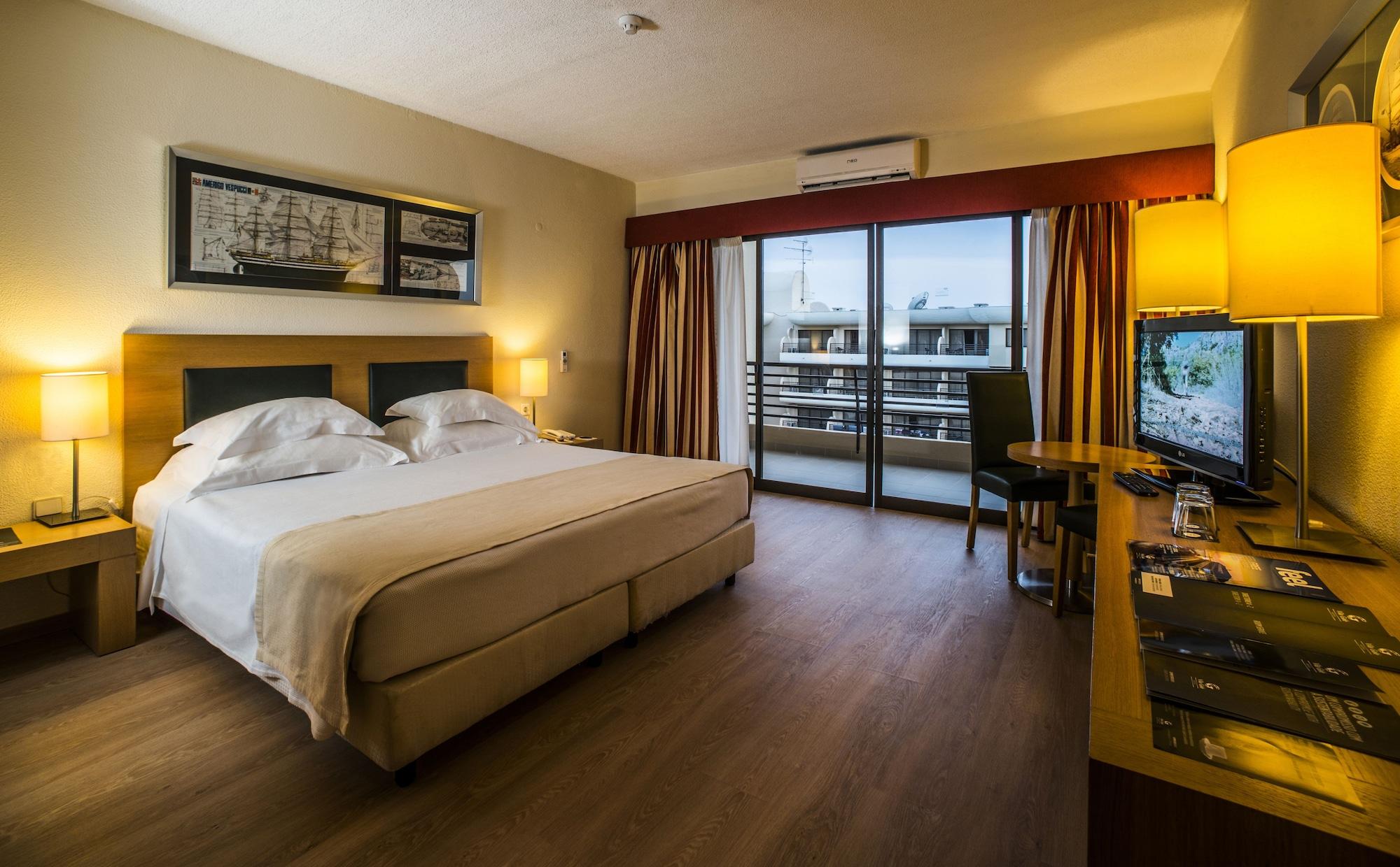 Hotel Gale Marina 4*