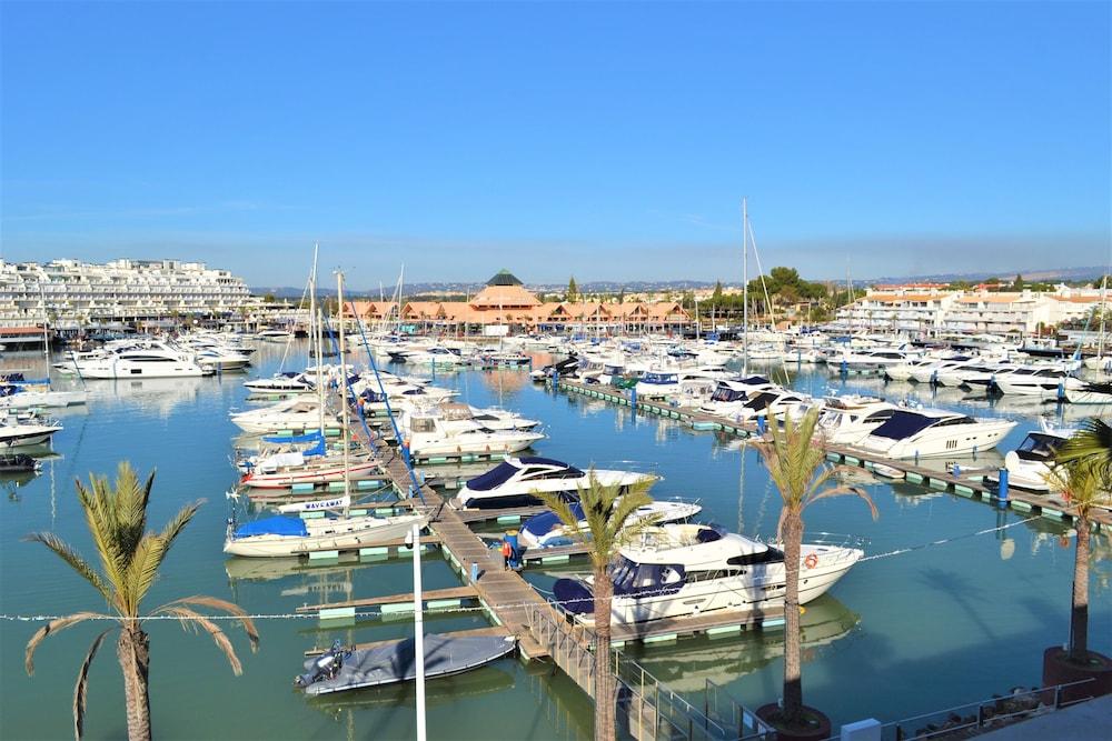 Marina Plaza By Garvetur Apartment