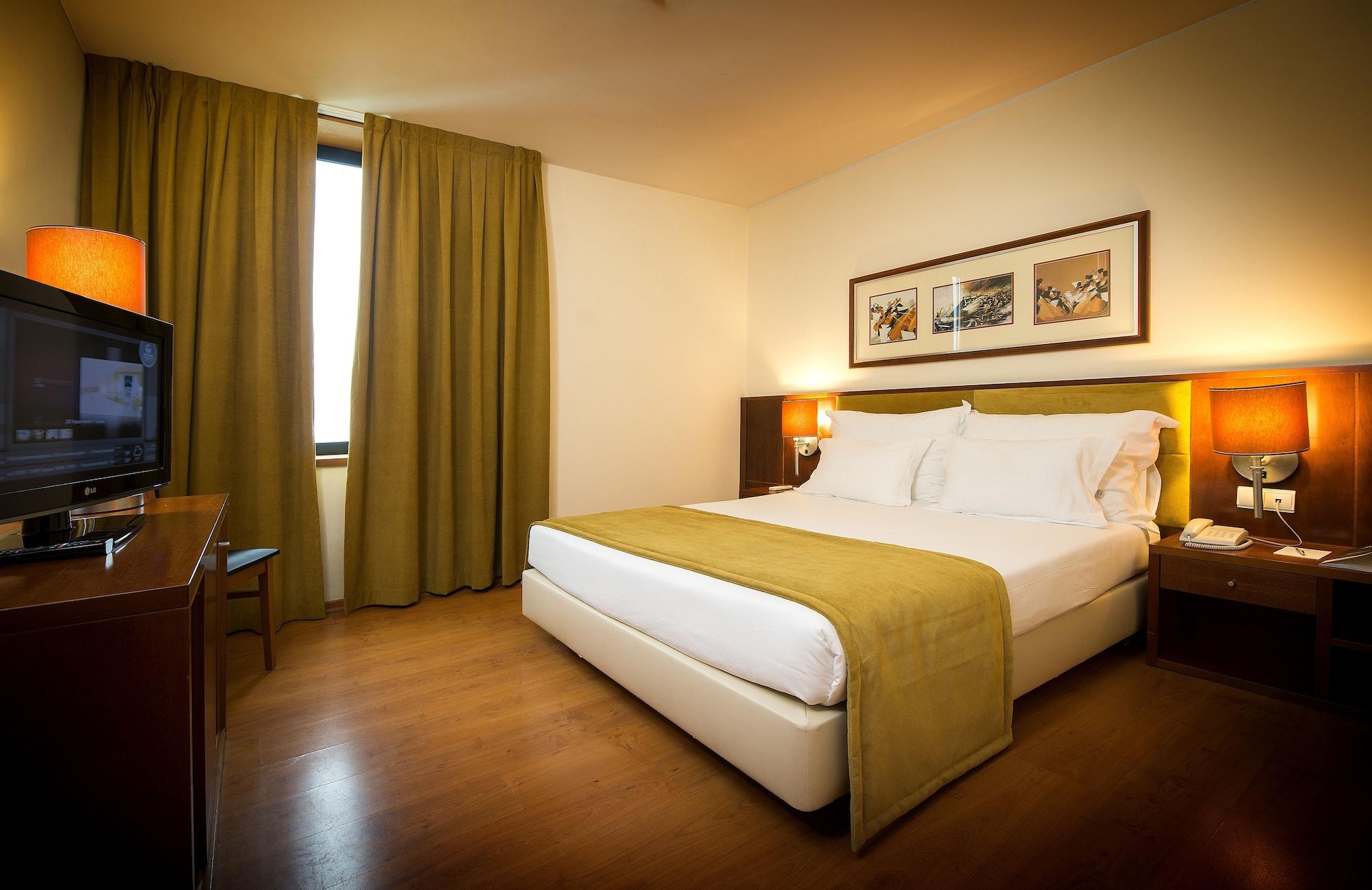 Gale Opera Hotel